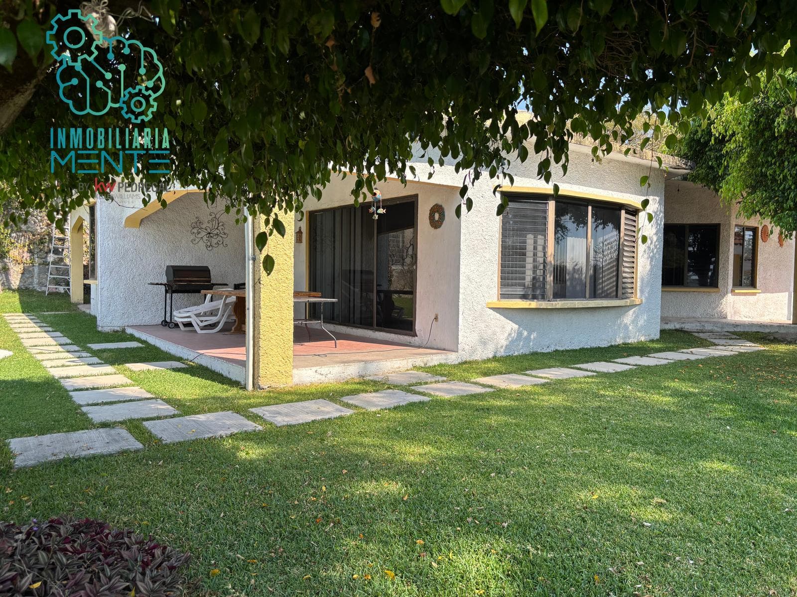 HOUSE FOR SALE IN THE SANTA FE GOLF CLUB SUBDIVISION