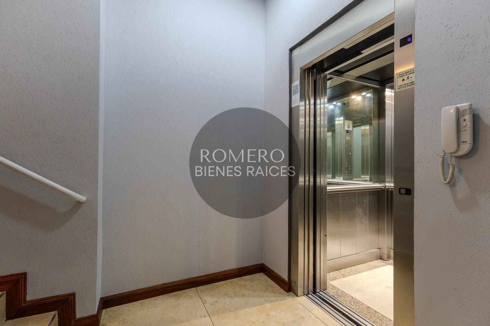 Apartment in Thompson Parque Chacabuco