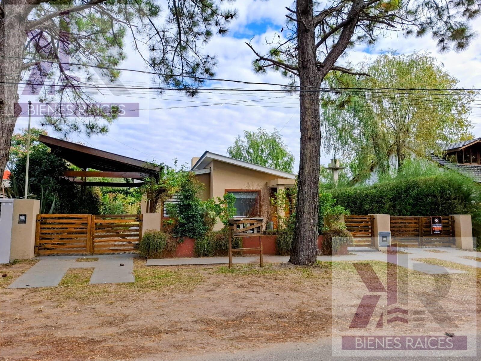 House in San Bernardo Del Tuyu