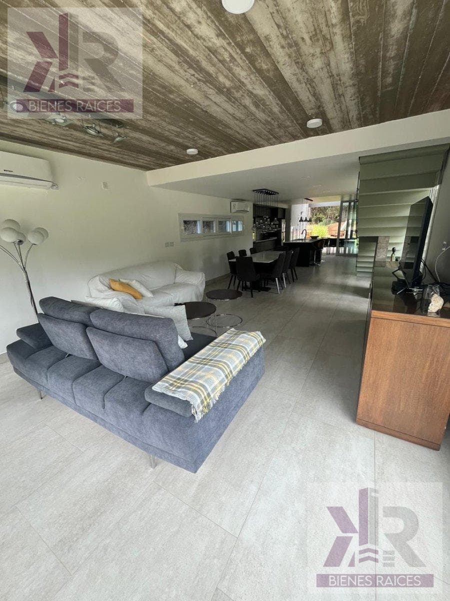 House in Costa Del Este