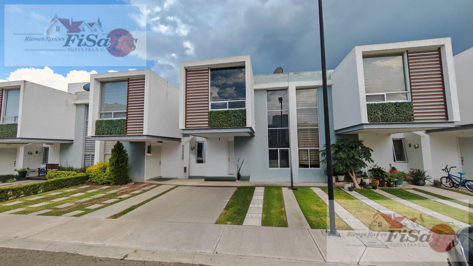 HOUSE FOR RENT IN AGAVE CRISTAL