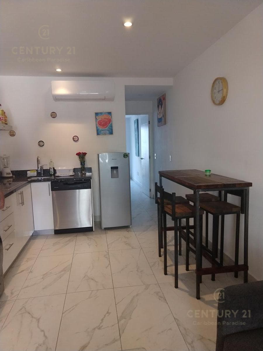 Furnished 1-bedroom apartment for rent with a pool in the Centro area of Playa del Carmen P4488