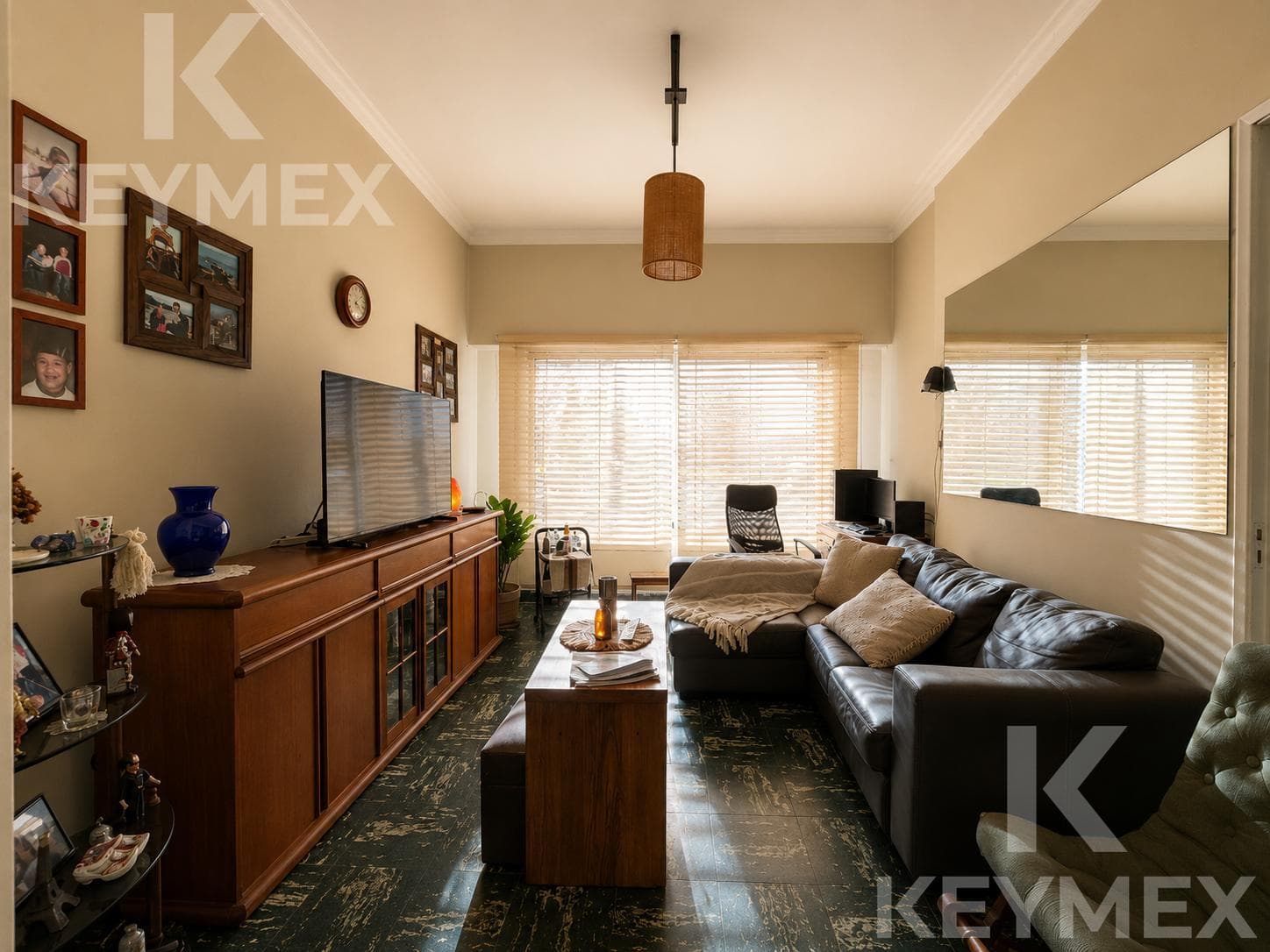 4-room house for sale on Av. 32 - La Plata (Bank Financing Available)