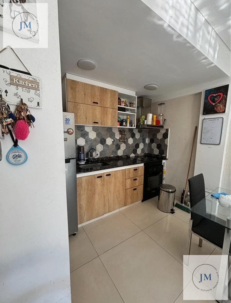 TWO-ROOM APARTMENT FOR SALE WITH GARAGE AND STORAGE ROOM IN VILLA LUZIRIAGA
