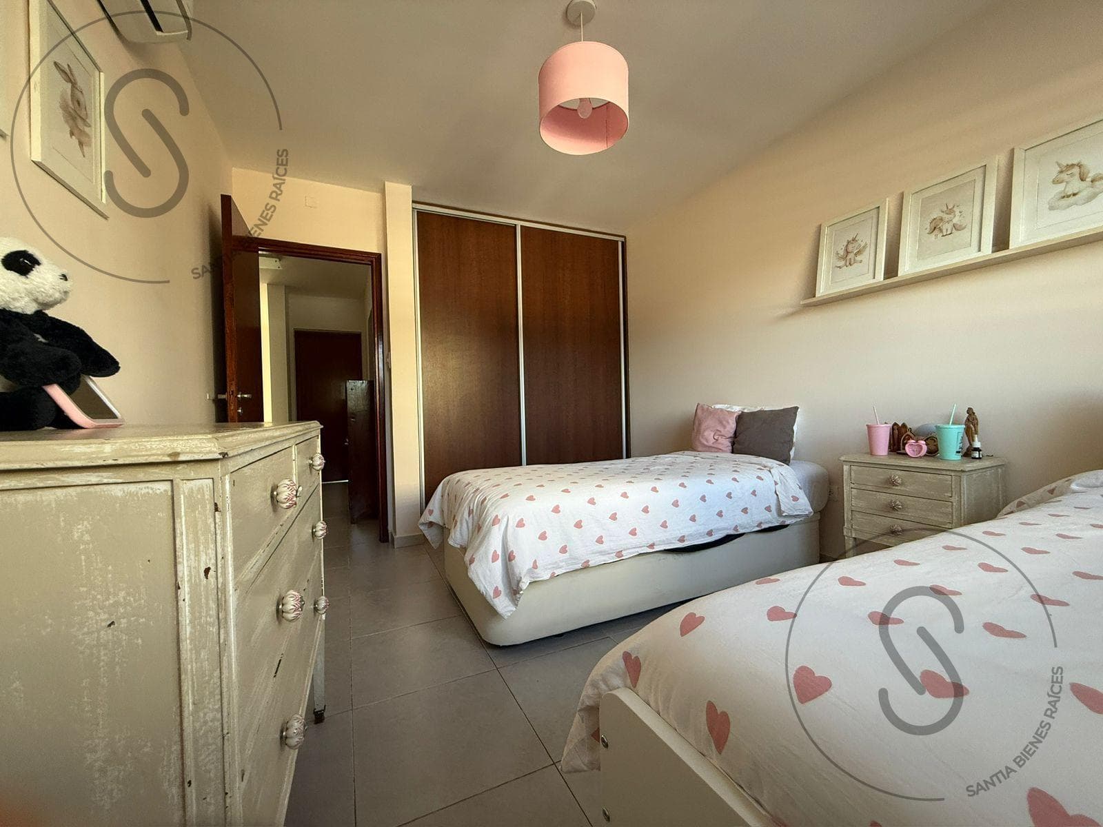 3-Bedroom Duplex House with Patio in Arguello