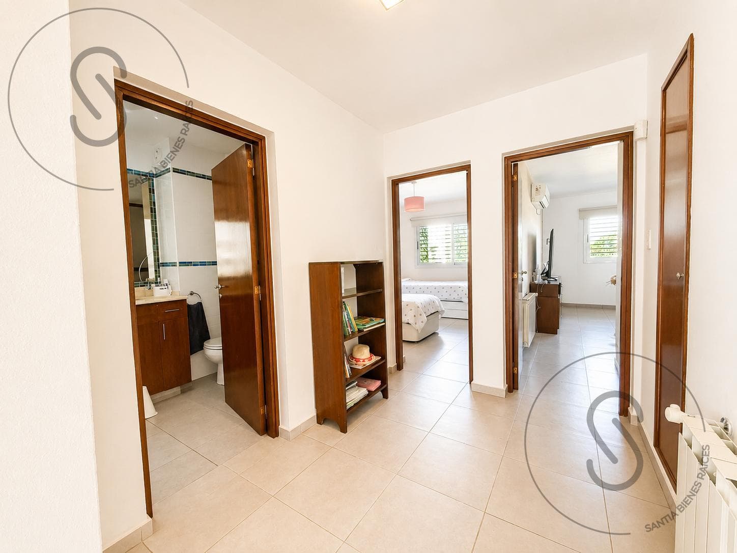 3-Bedroom Duplex House with Patio in Arguello