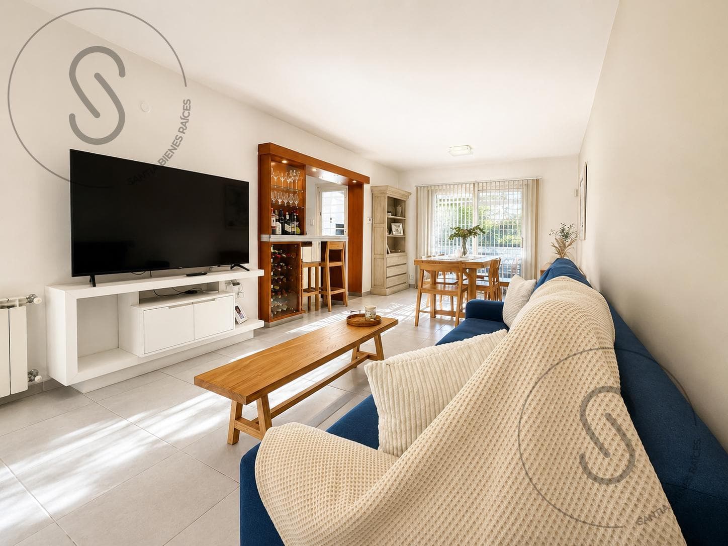 3-Bedroom Duplex House with Patio in Arguello