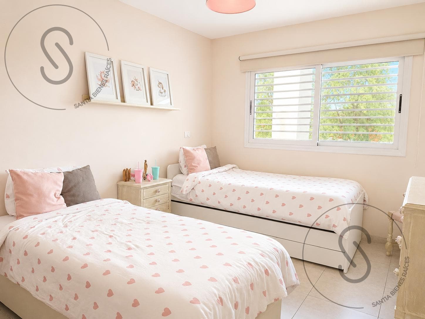 3-Bedroom Duplex House with Patio in Arguello