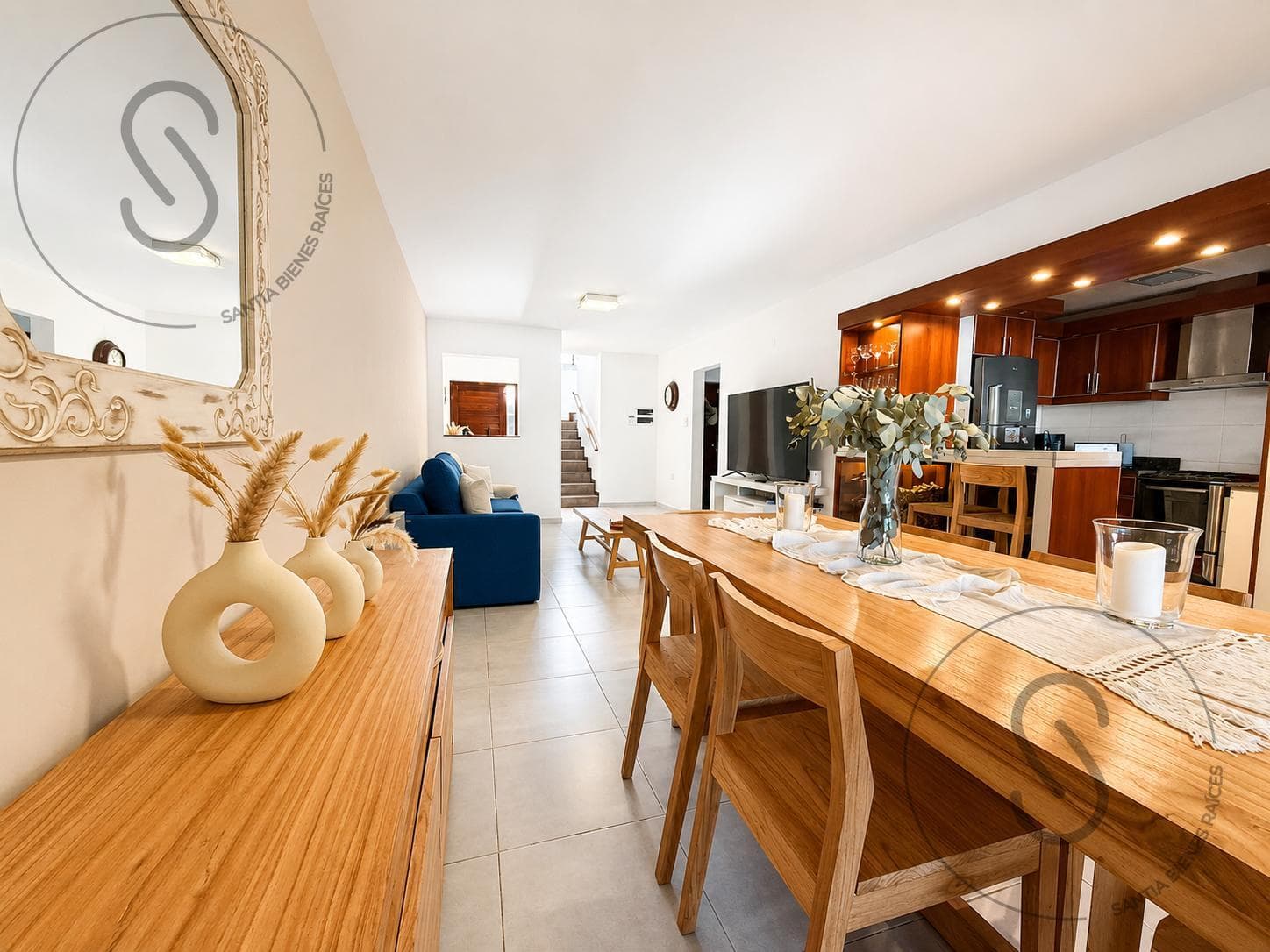 3-Bedroom Duplex House with Patio in Arguello