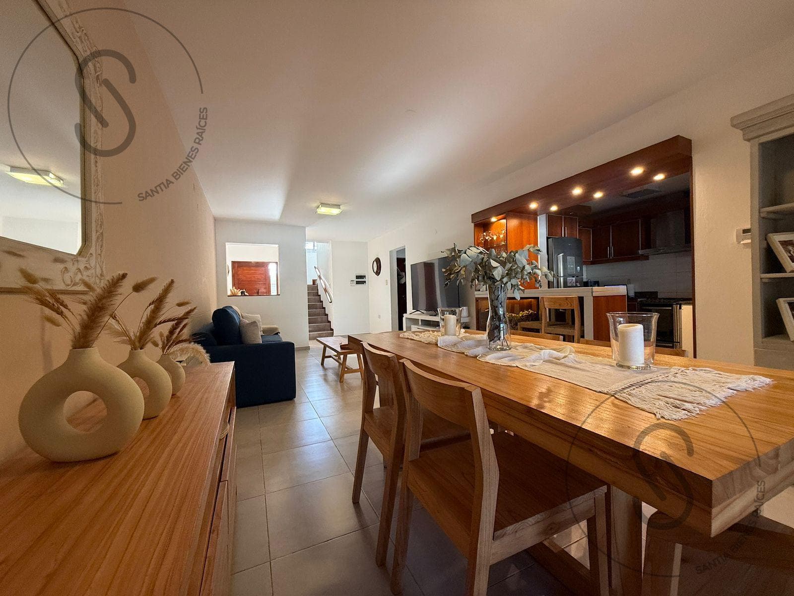 3-Bedroom Duplex House with Patio in Arguello