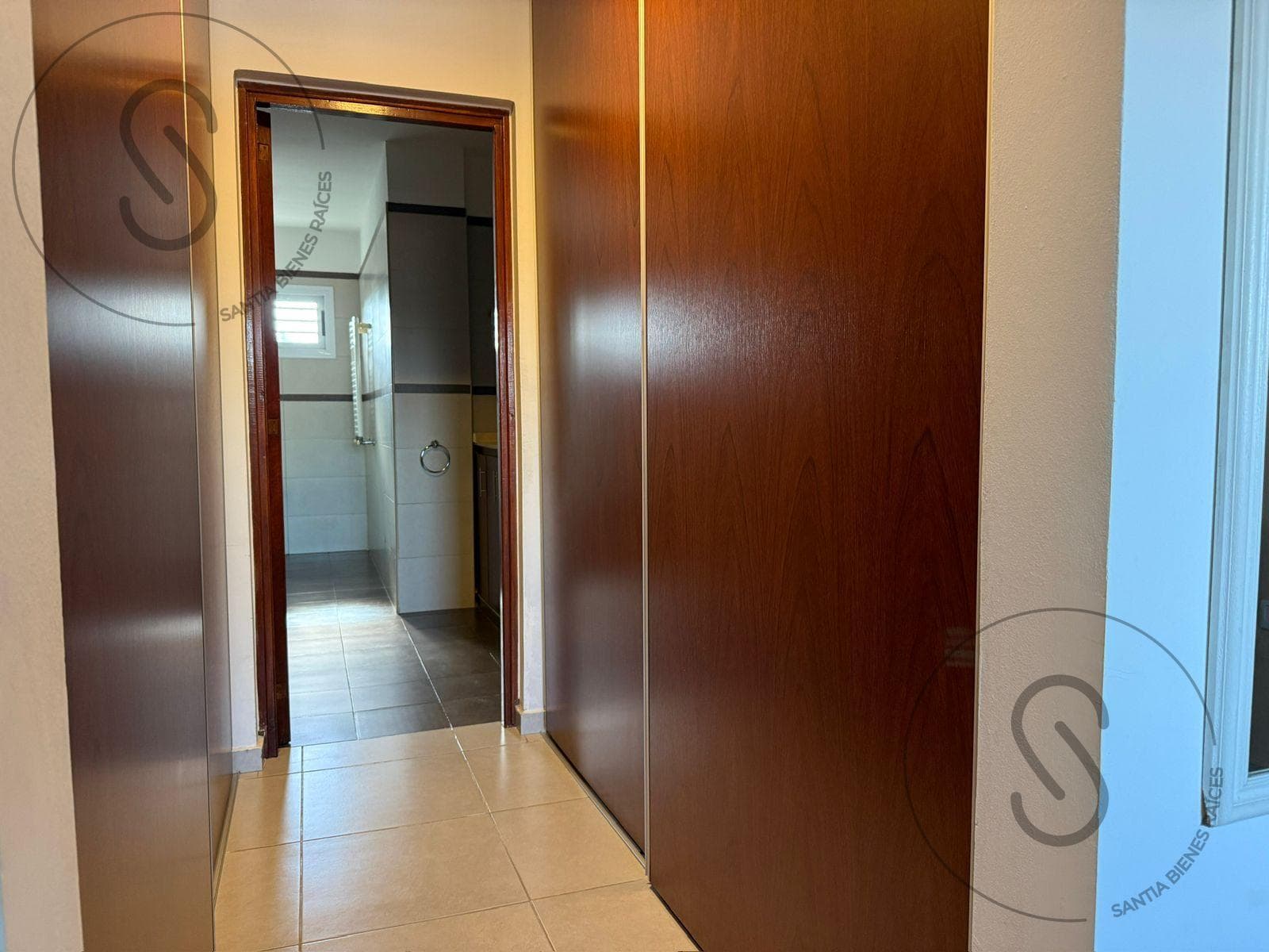3-Bedroom Duplex House with Patio in Arguello