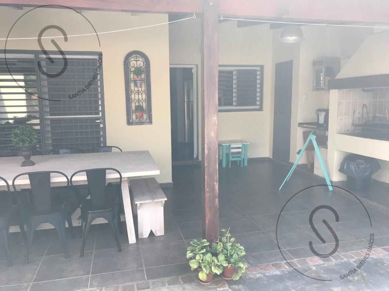 3-Bedroom Duplex House with Patio in Arguello