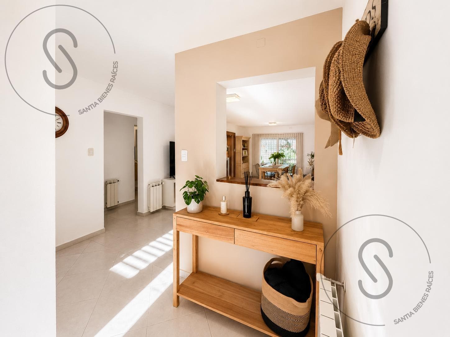3-Bedroom Duplex House with Patio in Arguello