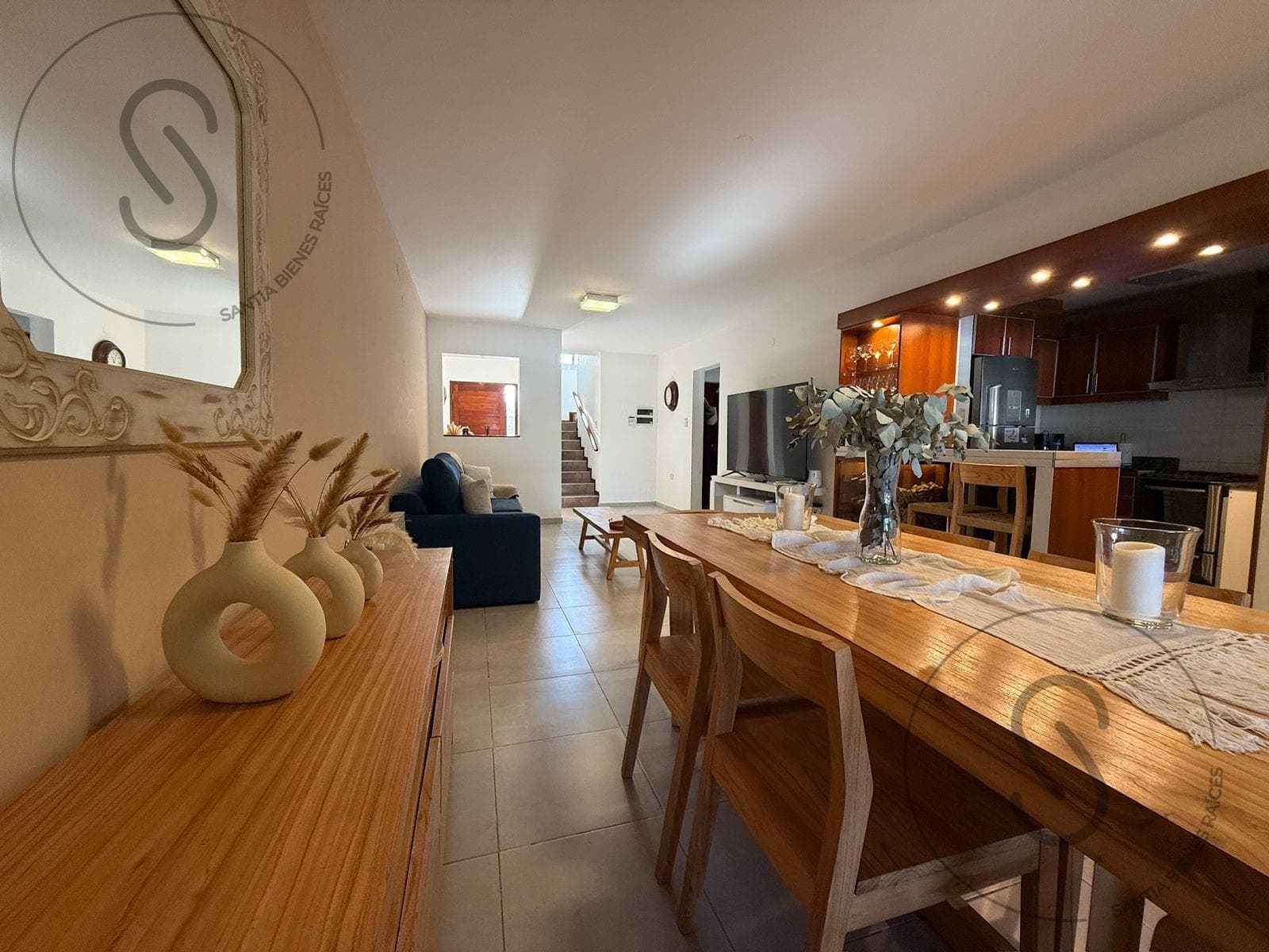 3-Bedroom Duplex House with Patio in Arguello