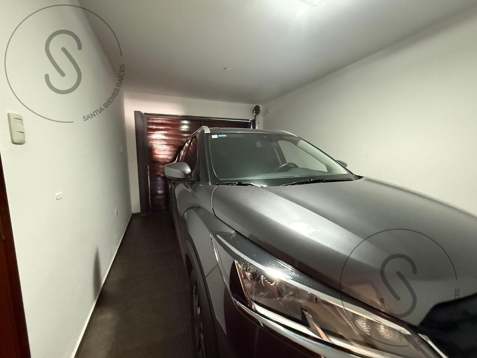 3-Bedroom Duplex House with Patio in Arguello
