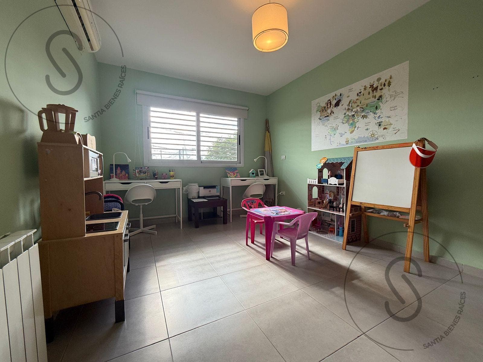3-Bedroom Duplex House with Patio in Arguello