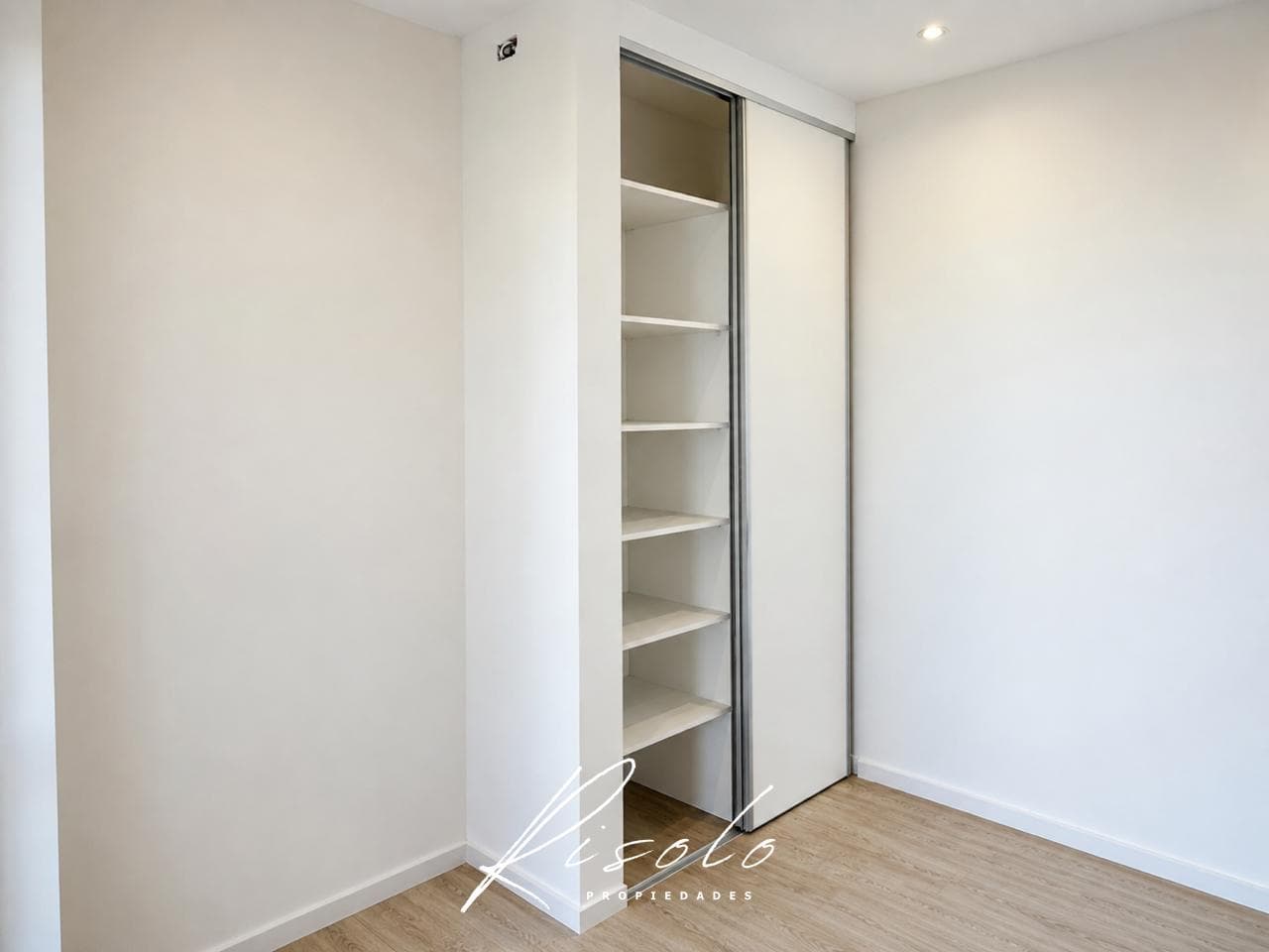 BRAND-NEW - TOWNHOUSE - 3 BEDROOMS - SPRING PARK – PILAR