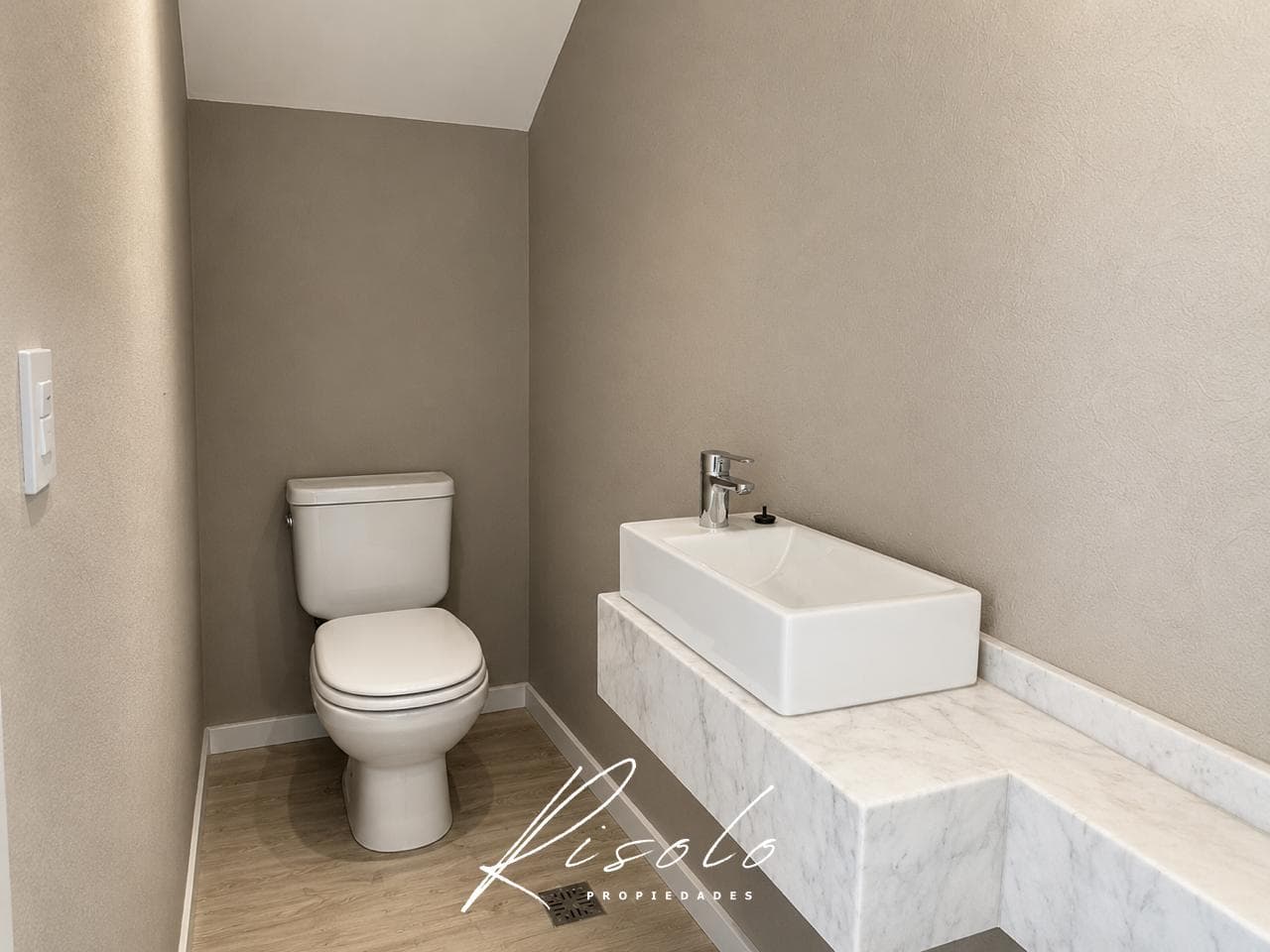 BRAND-NEW - TOWNHOUSE - 3 BEDROOMS - SPRING PARK – PILAR
