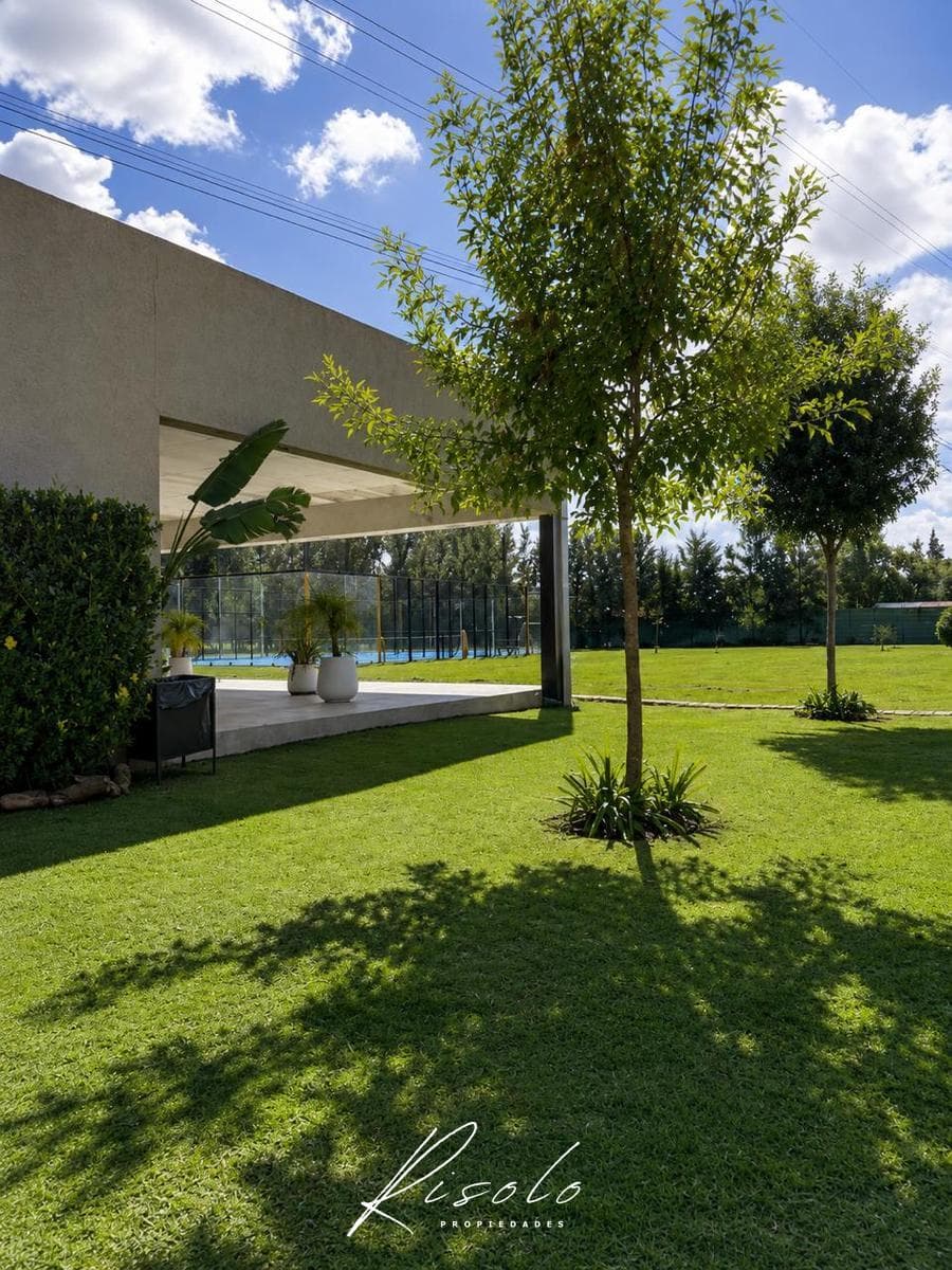 BRAND-NEW - TOWNHOUSE - 3 BEDROOMS - SPRING PARK – PILAR