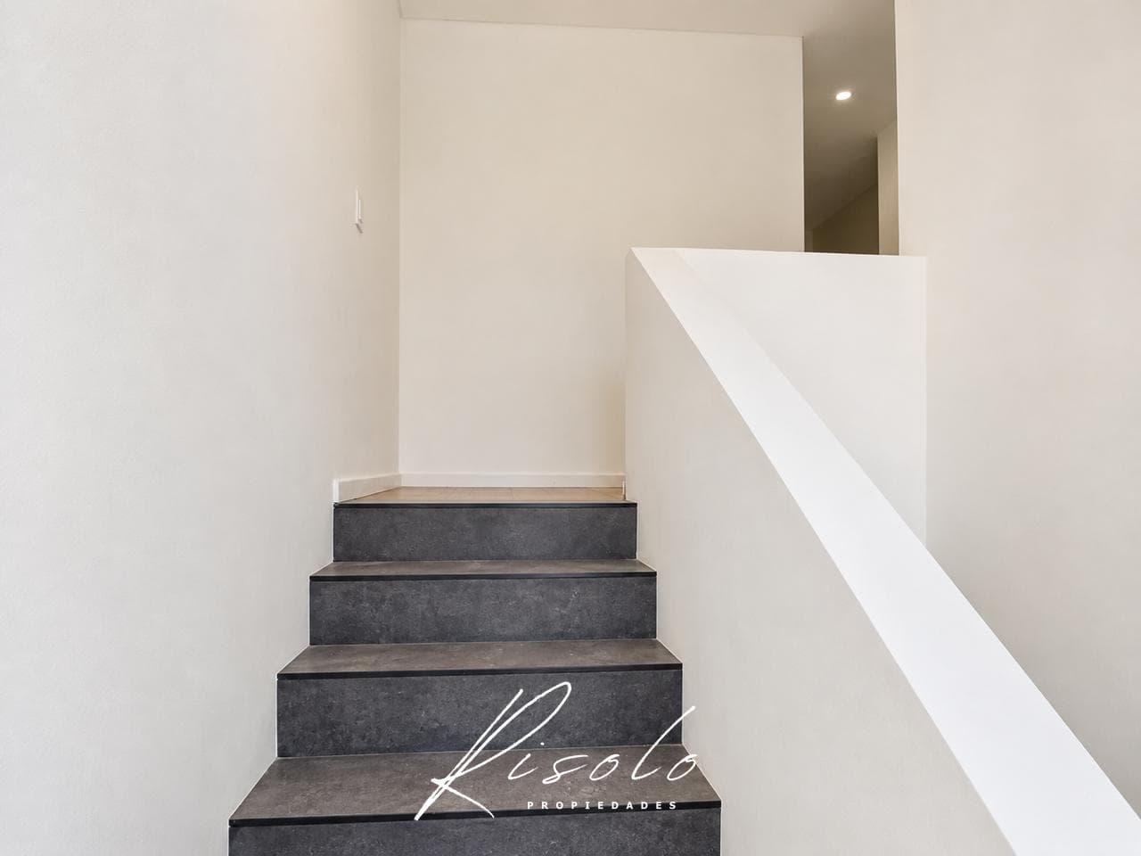 BRAND-NEW - TOWNHOUSE - 3 BEDROOMS - SPRING PARK – PILAR