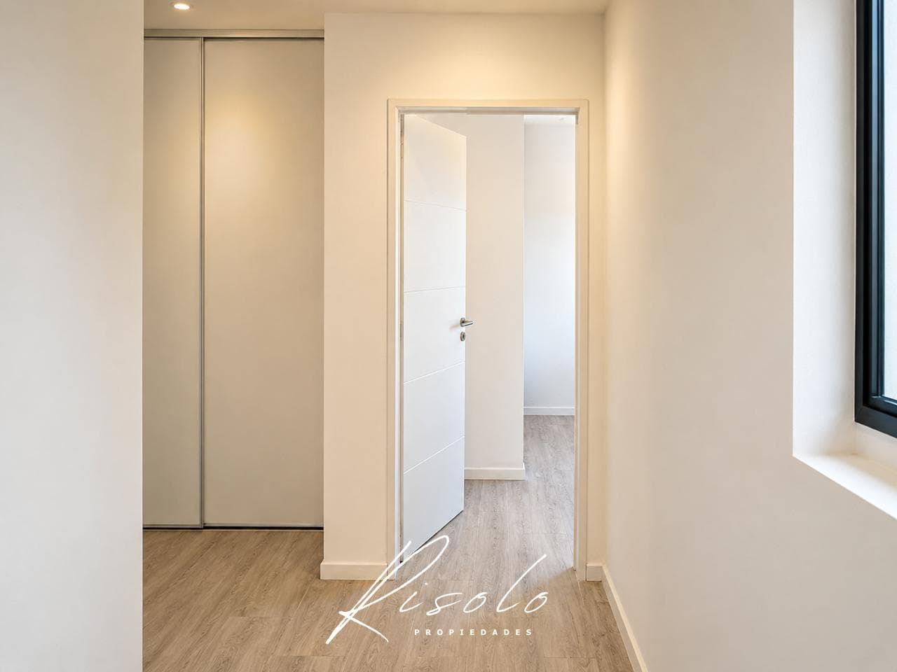 BRAND-NEW - TOWNHOUSE - 3 BEDROOMS - SPRING PARK – PILAR