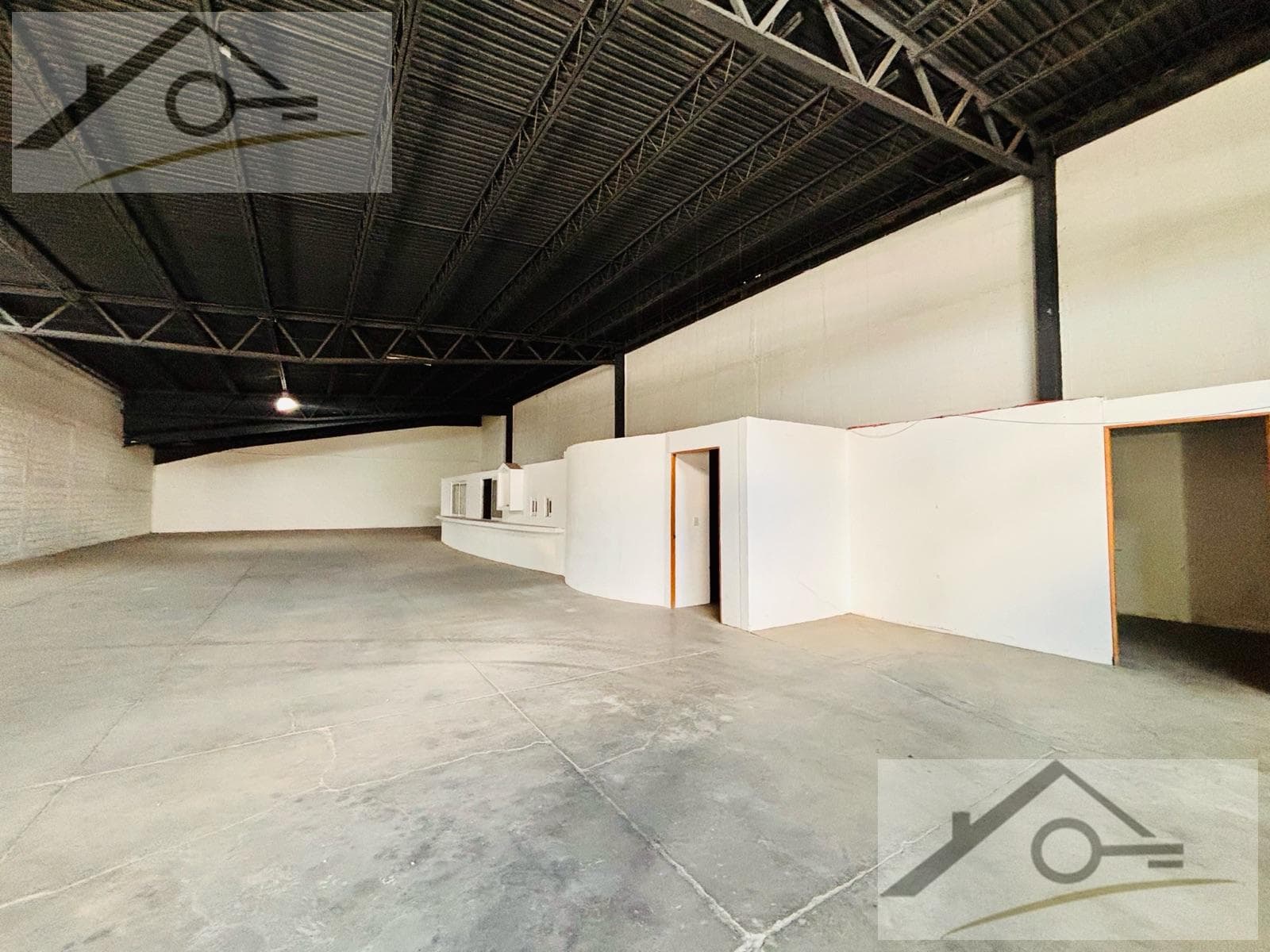 Commercial Warehouse for Rent—on Tollocan Ave., Toluca, with Quick Access to Mexico City