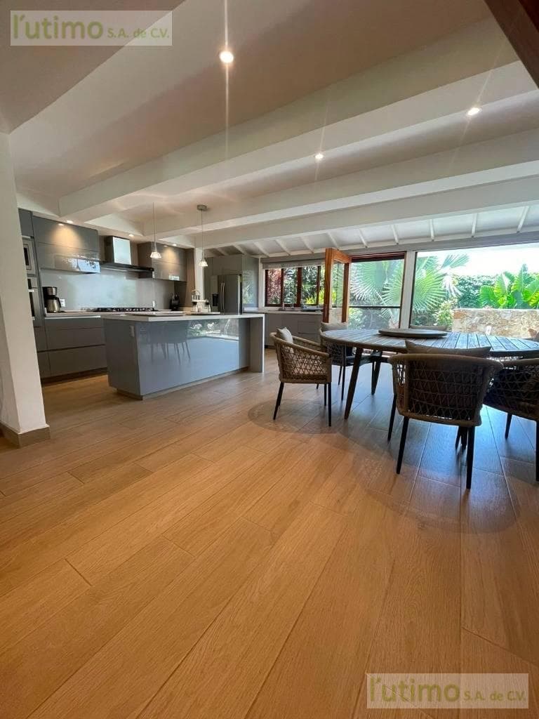 HOUSE IN A PRIME LOCATION IN COLONIA MARAVILLAS, CUERNAVACA