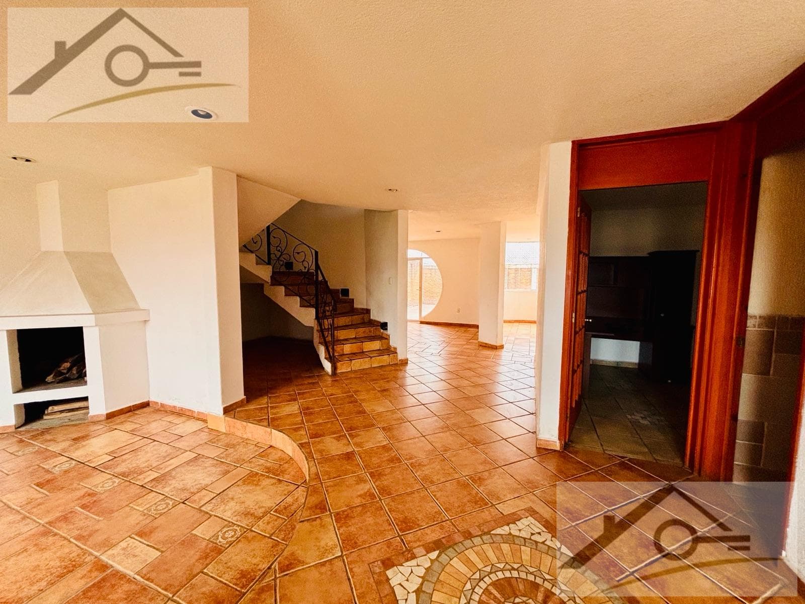 House for rent in Hacienda San José Toluca, near Miguel Alemán Avenue.