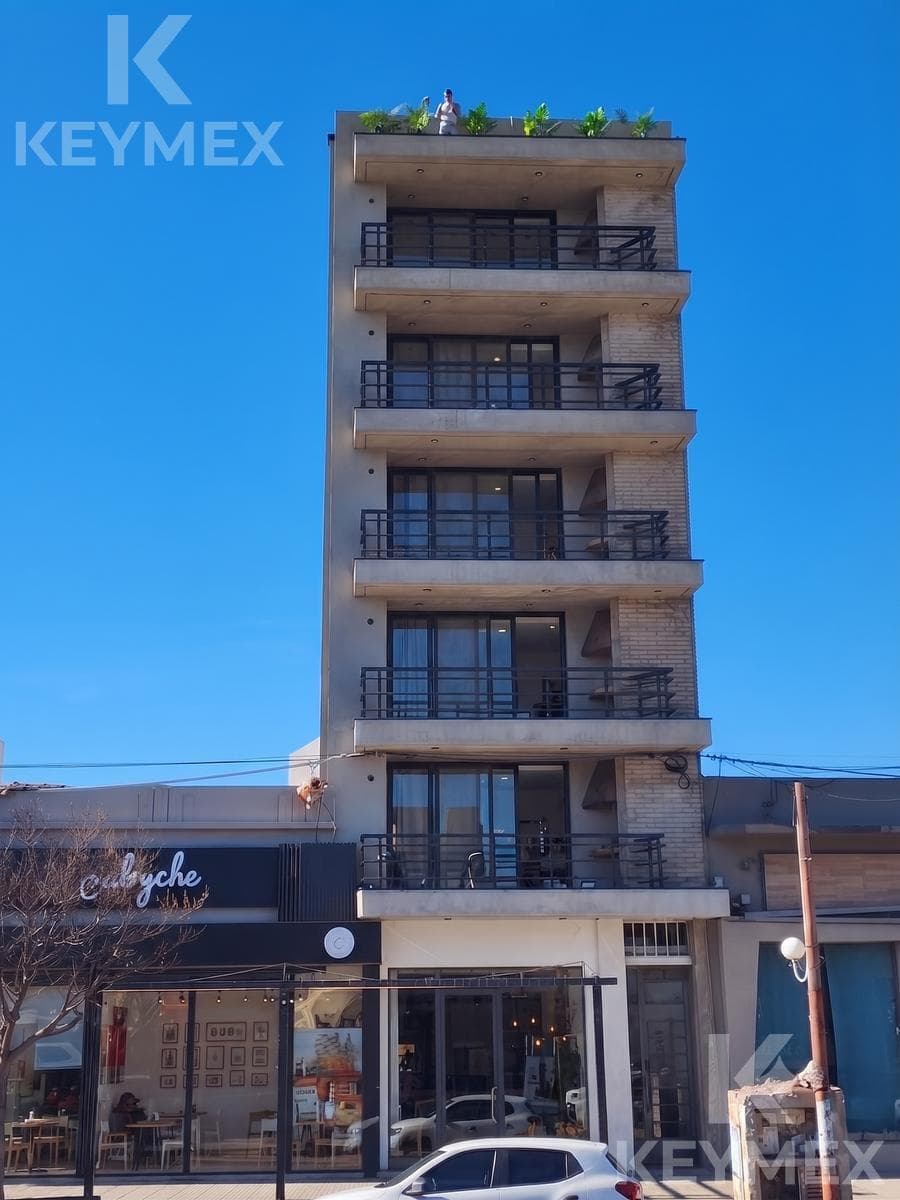 Brand-new apartment in Lincoln. Right in the heart of downtown. 2 bedrooms