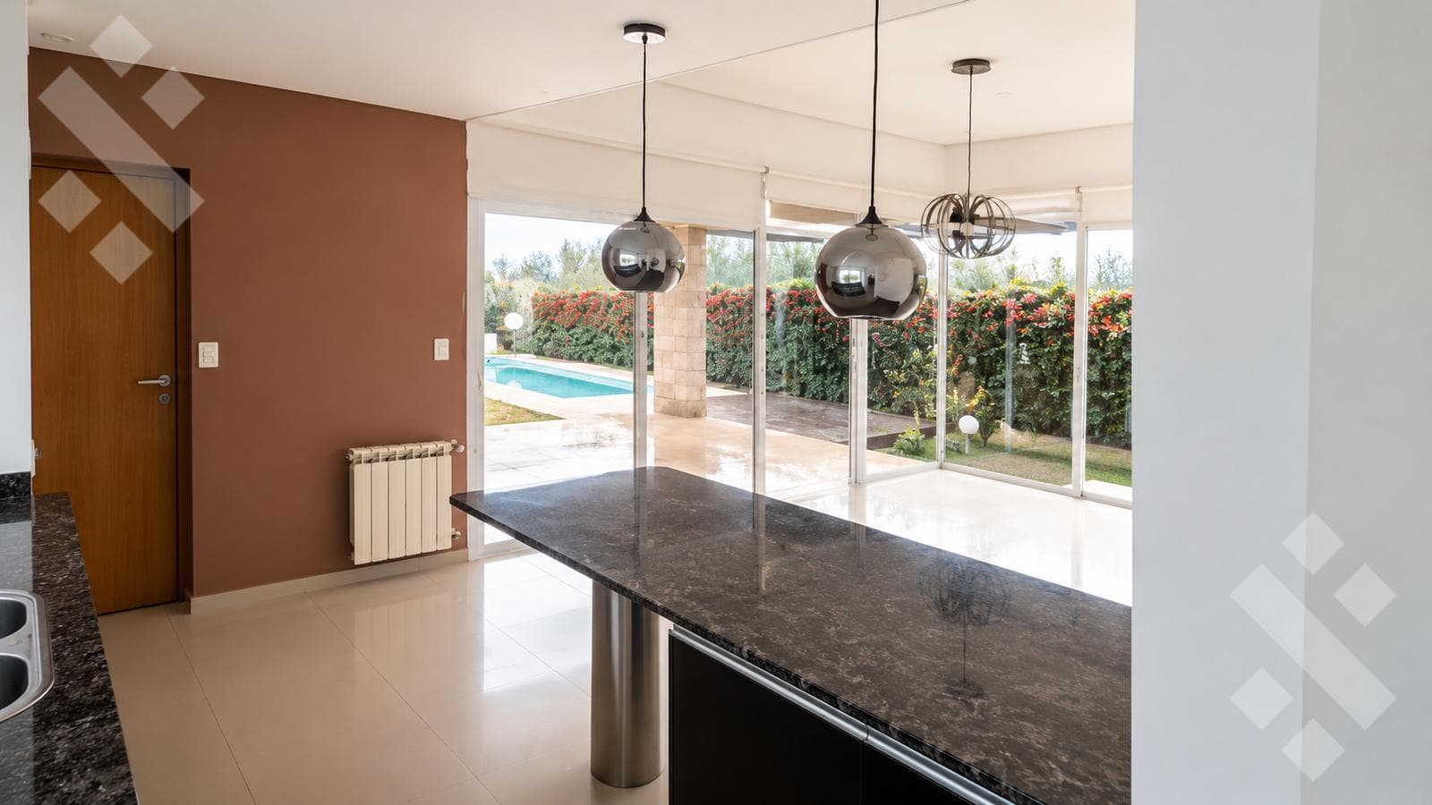 House for Sale: 4 Bedrooms, Pool - La Zagala Neighborhood - Neuquén City