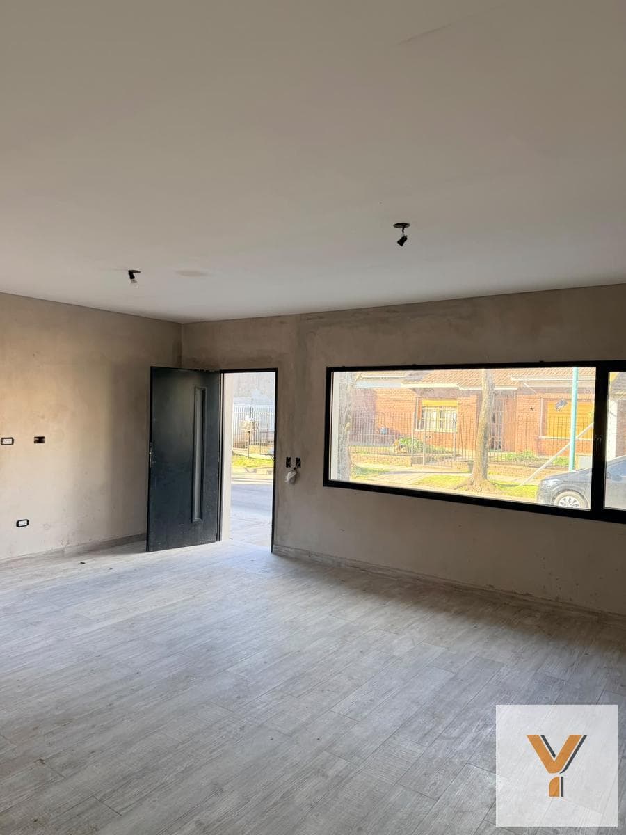 House for Sale - 2 Bedrooms, 1 Bathroom - 90 m² - San Miguel del Monte