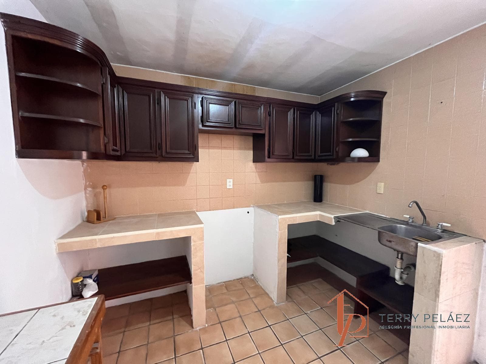 HOUSE FOR SALE IN COLONIA JESUS LUNA LUNA