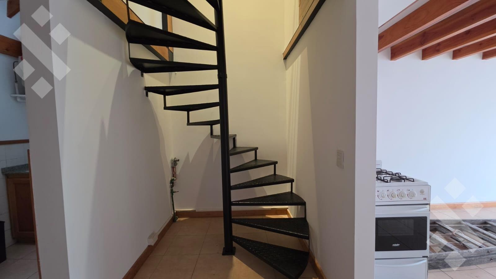 Office/Apartment for Rent - 800 San Martin Avenue - Downtown - San Martin de los Andes