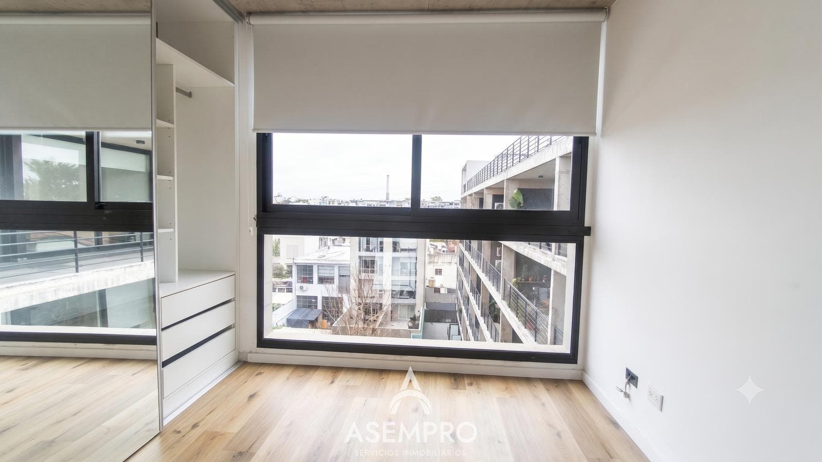 3-Room Apartment with Balcony and Terrace on Coghlan Street
