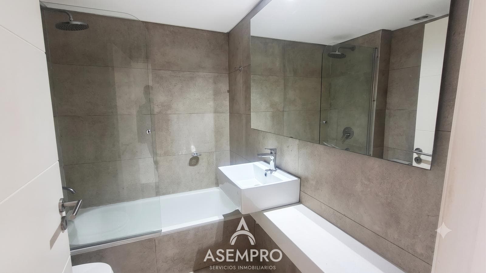 3-Room Apartment with Balcony and Terrace on Coghlan Street