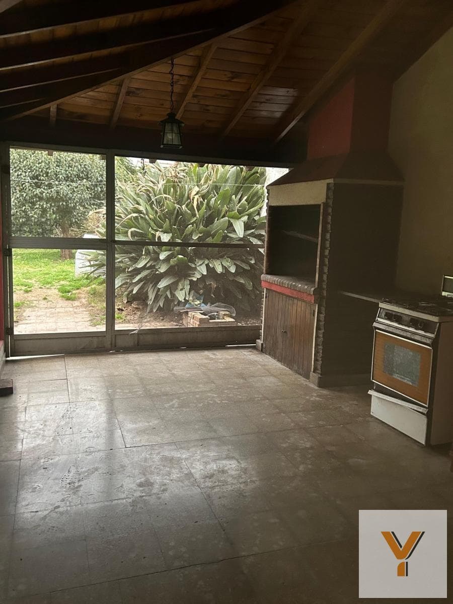 House for Rent - 2 Bedrooms, 1 Bathroom - 400 m - Esteban Echeverría, Monte Grande