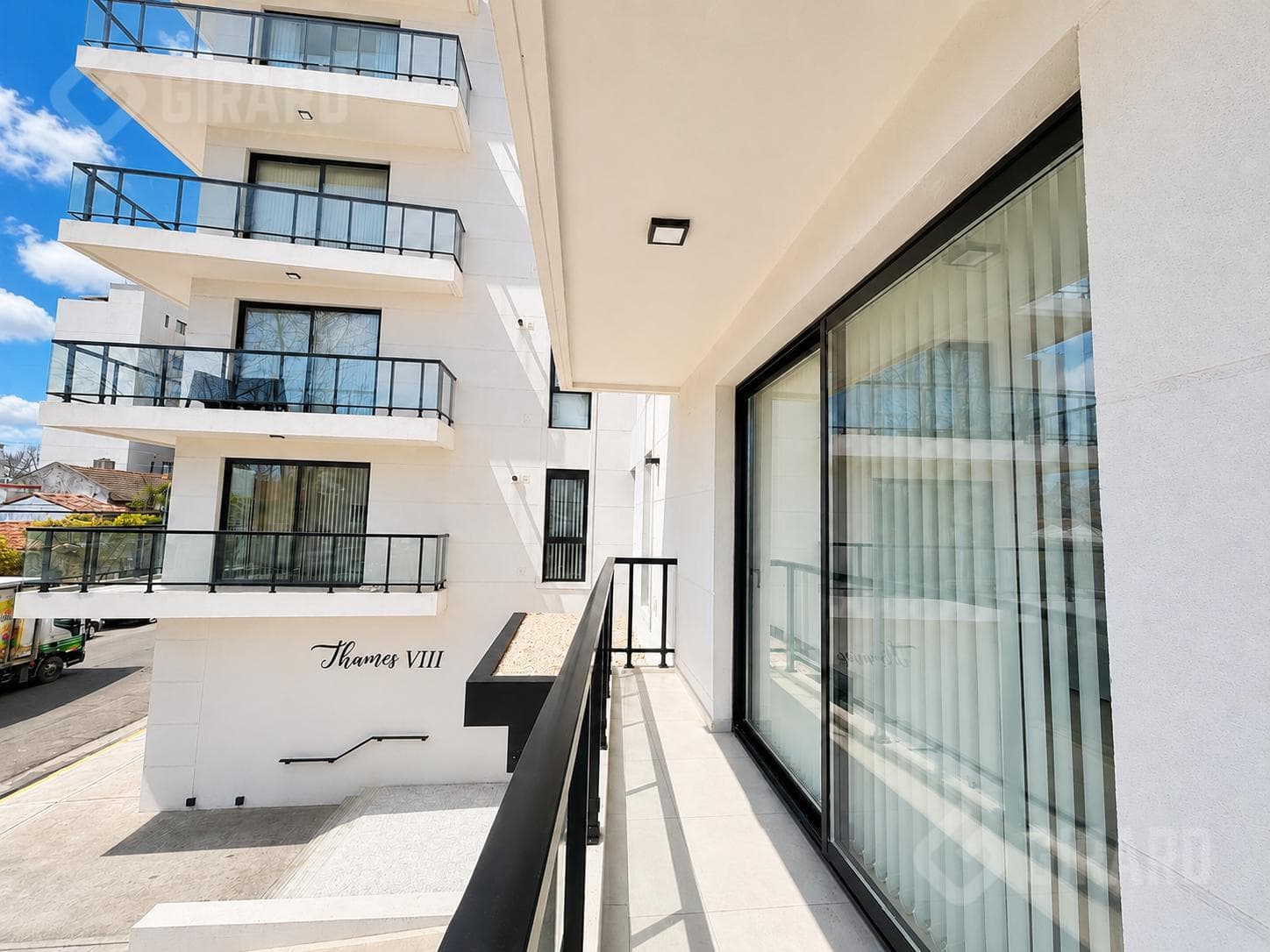 3-room apartment for sale with a garage in the Güemes neighborhood, modern building