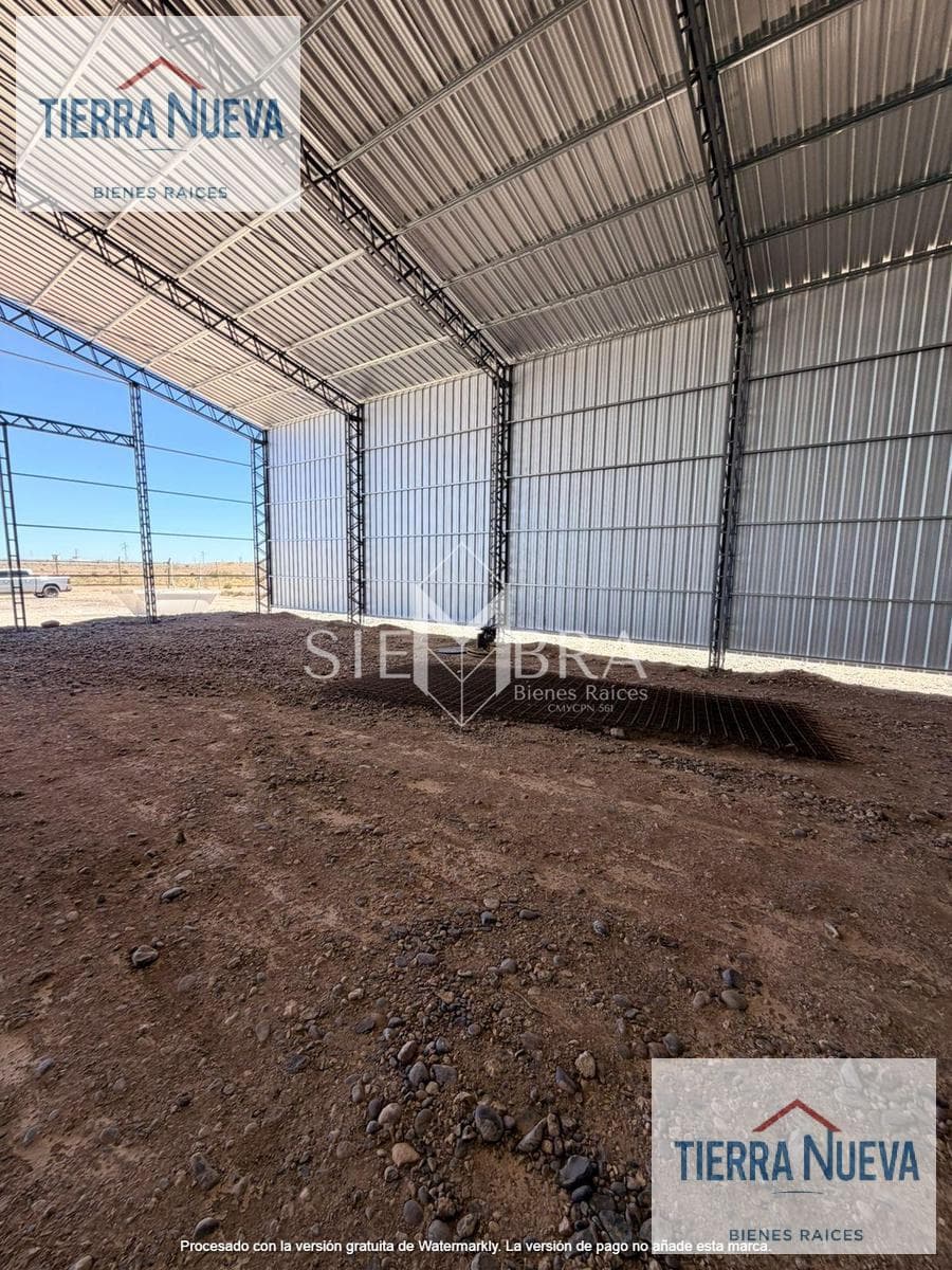 Land in Confluencia