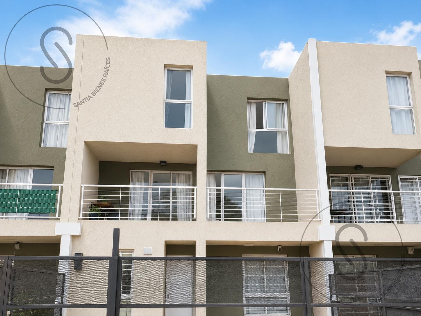 THREE-BEDROOM DUPLEX FOR SALE WITH GARAGE