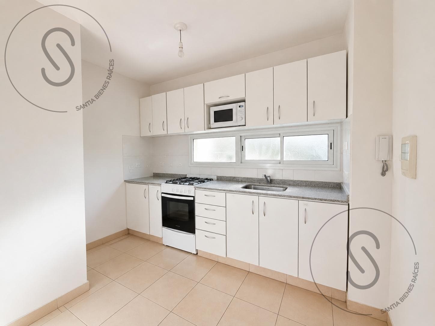THREE-BEDROOM DUPLEX FOR SALE WITH GARAGE