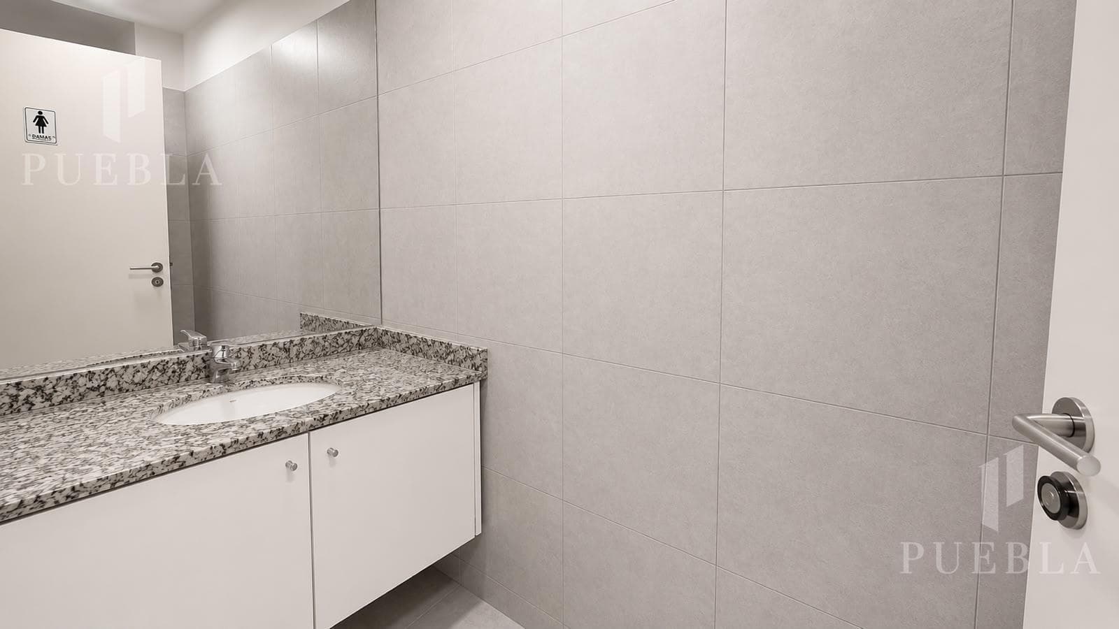Office for rent with garage - Technology District - Parque Patricios