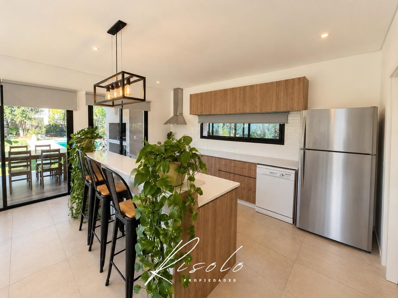 Santa Lucía - Pilar del Este - Modern house with a garden, pool, and terrace