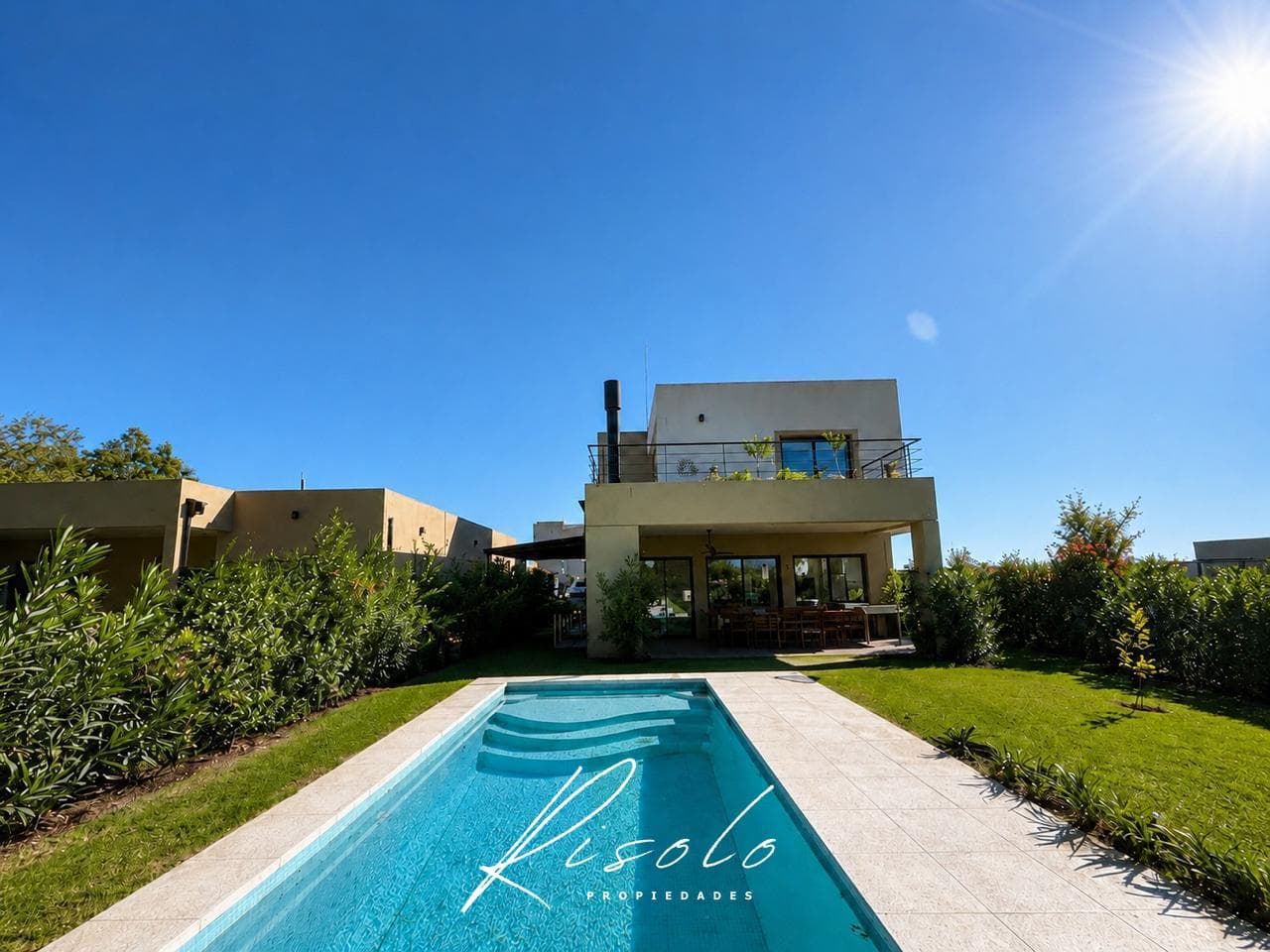 Santa Lucía - Pilar del Este - Modern house with a garden, pool, and terrace