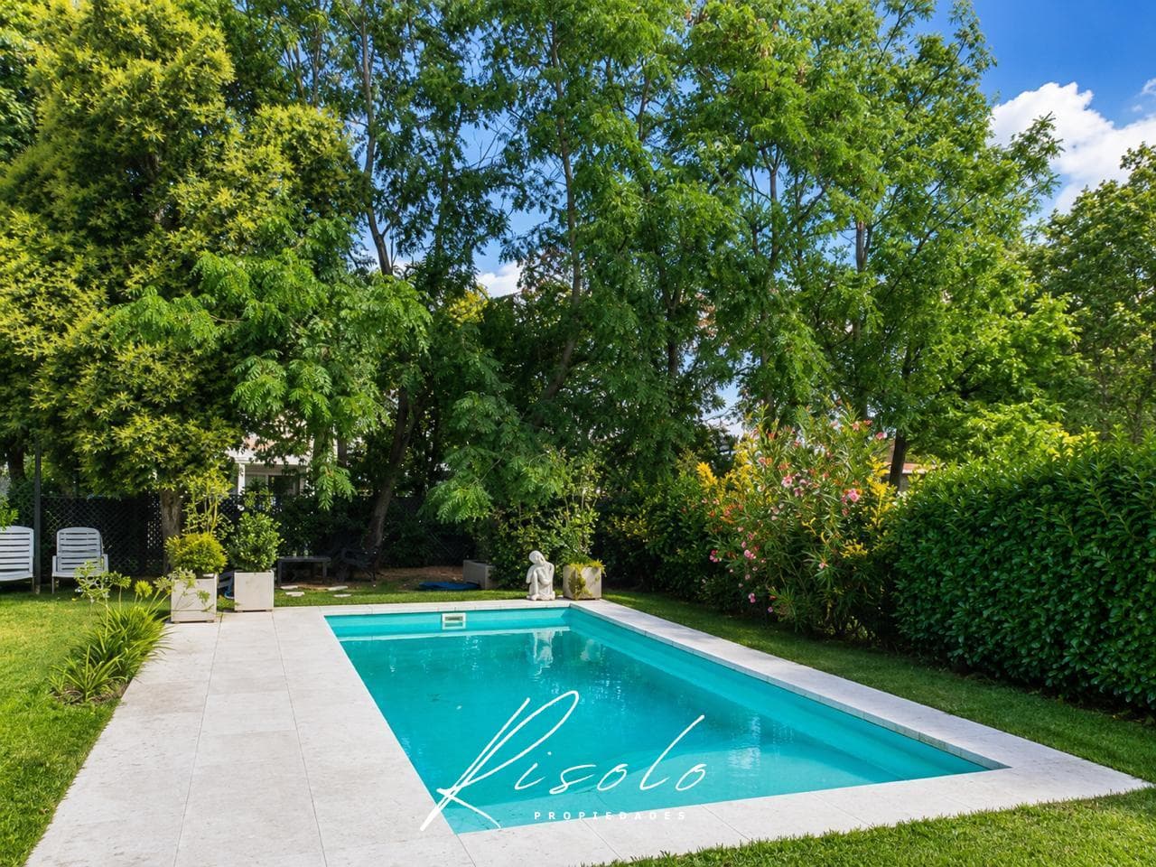Santa Lucía - Pilar del Este - Modern house with a garden, pool, and terrace