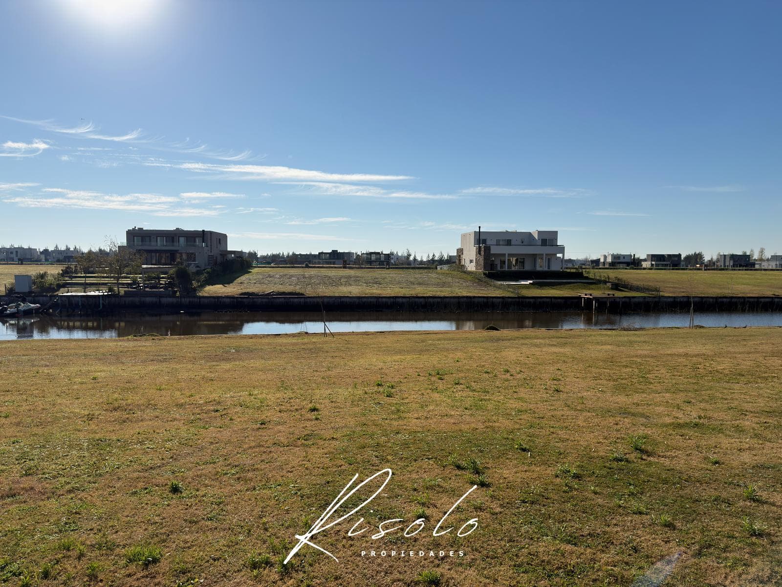 Lot for Sale in the El Naudir Gated Community, Escobar. Schools, Shell, Jumbo