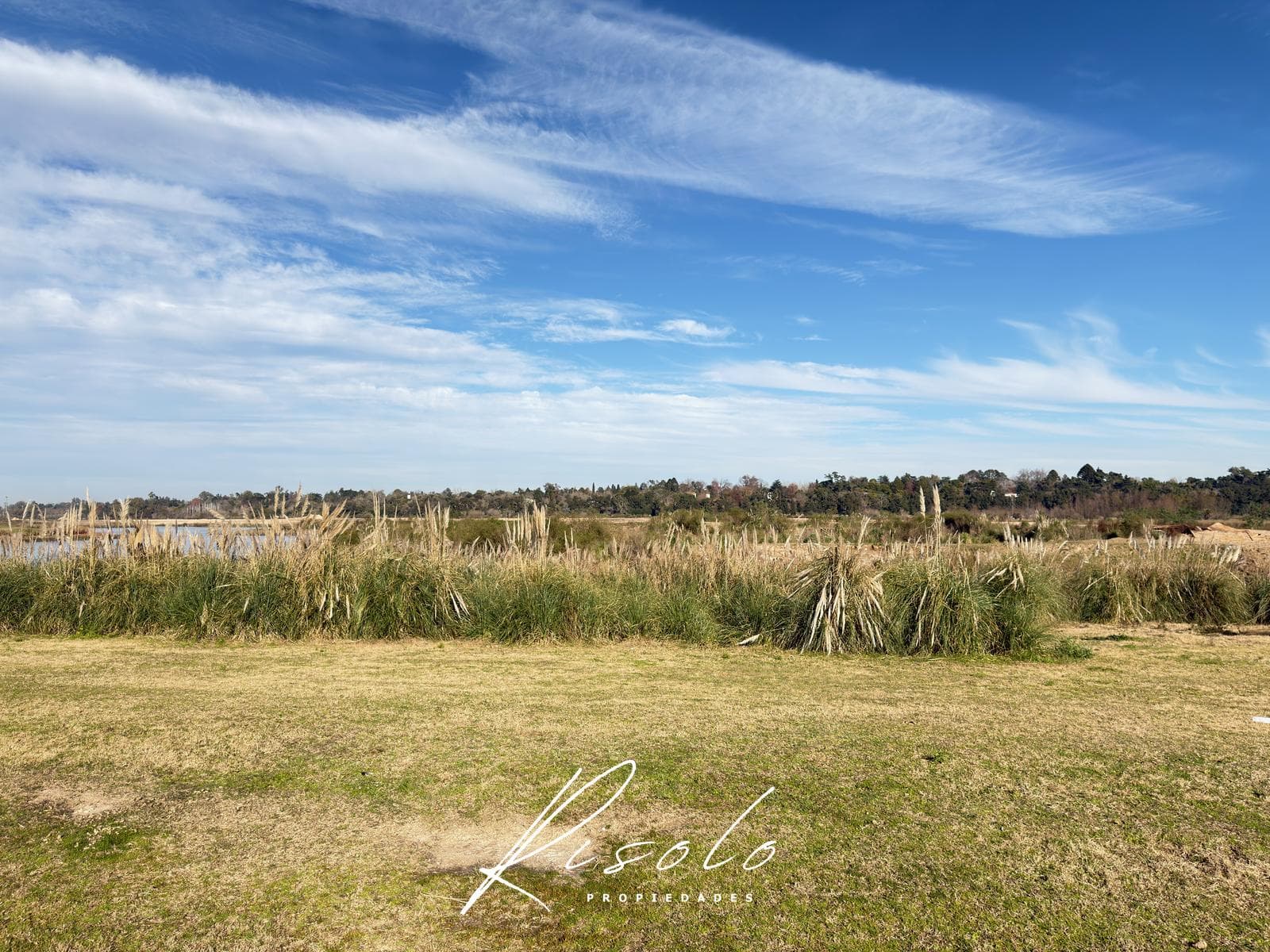 Lot for Sale in the El Naudir Gated Community, Escobar. Schools, Shell, Jumbo