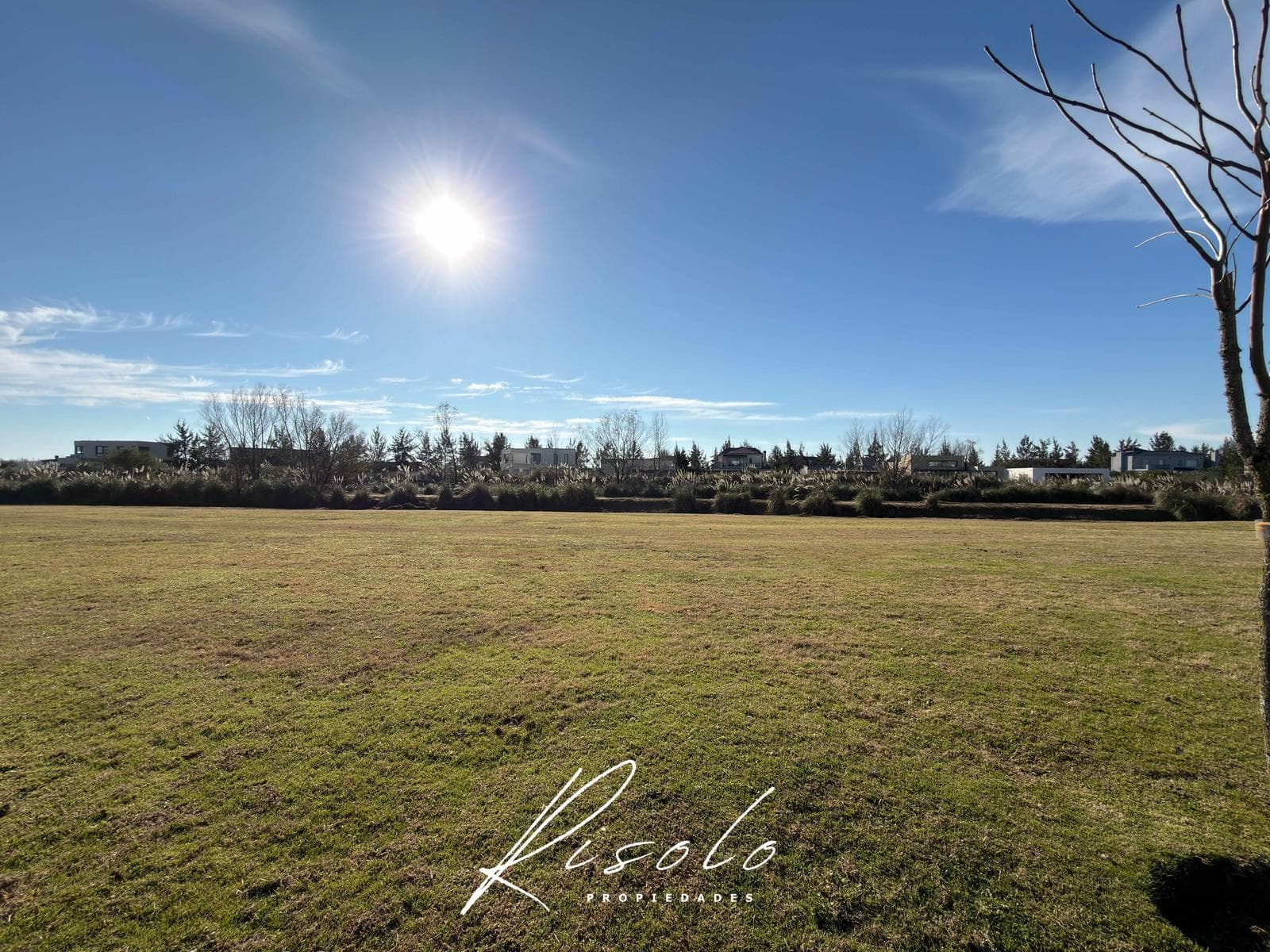 Lot for Sale in the El Naudir Gated Community, Escobar. Schools, Shell, Jumbo