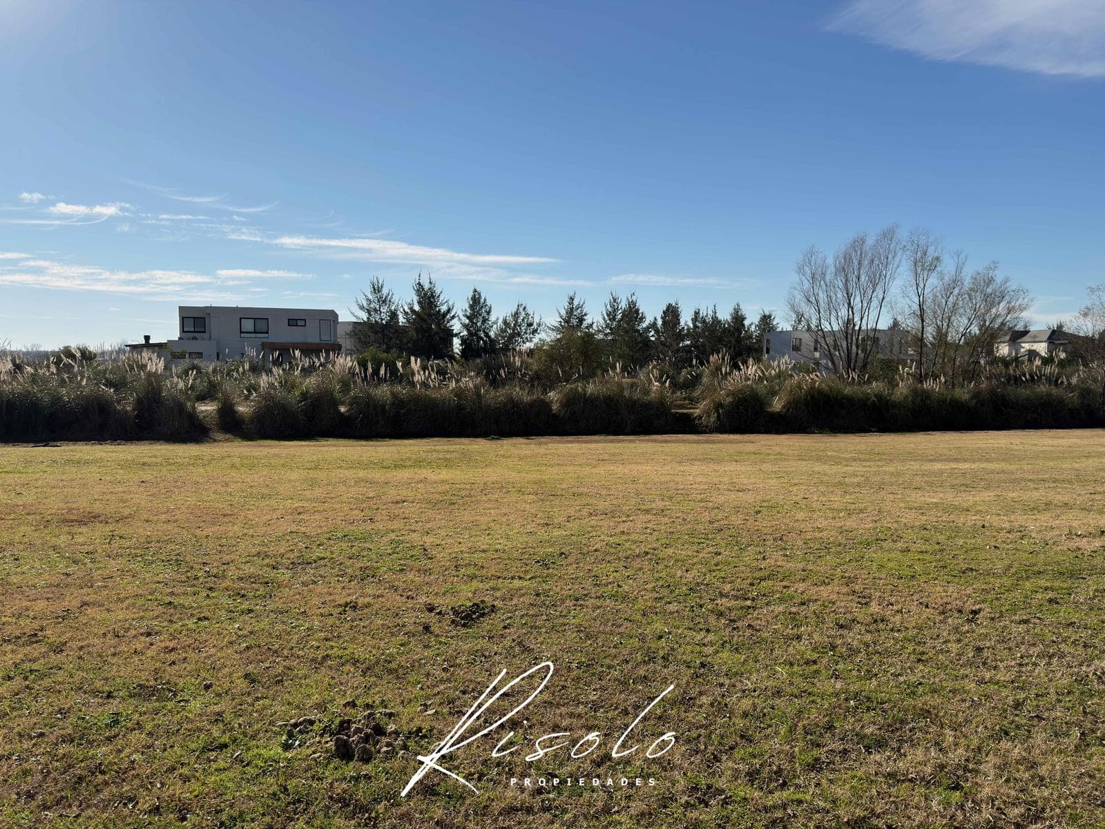 Lot for Sale in the El Naudir Gated Community, Escobar. Schools, Shell, Jumbo