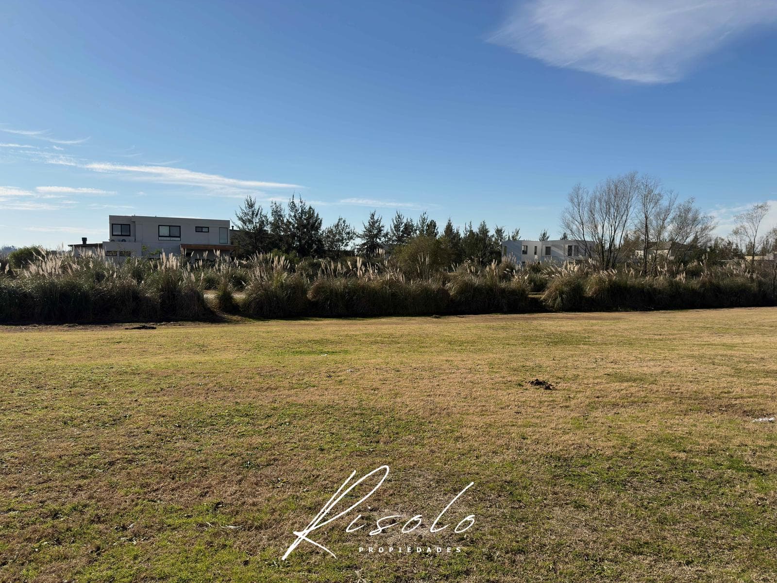 Lot for Sale in the El Naudir Gated Community, Escobar. Schools, Shell, Jumbo
