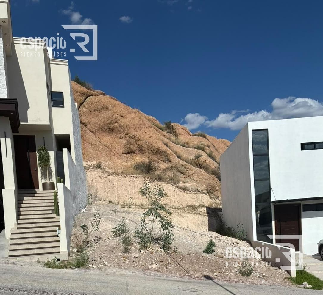 LAND FOR SALE IN ALTOZANO